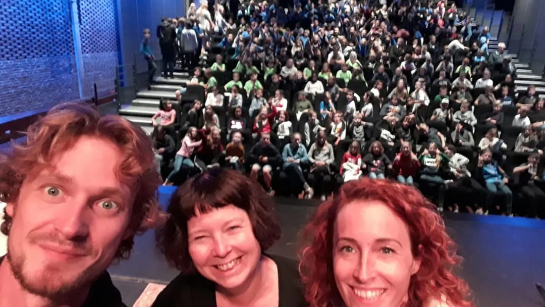 Stichting Theatergroep Bint-actionPhoto (1)