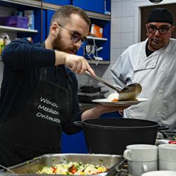 Koken bij het buurtcentrum