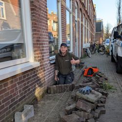 Aanleg van de geveltuin