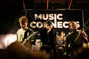 Foto-editor voor nieuwe brand in foto's van 5 projecten