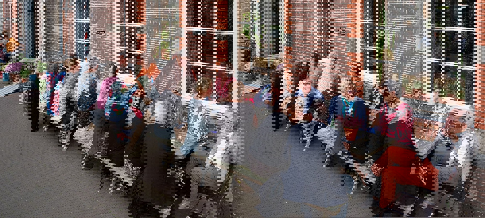 2d1e2940-ee0a-4c72-a603-f3a52a108042