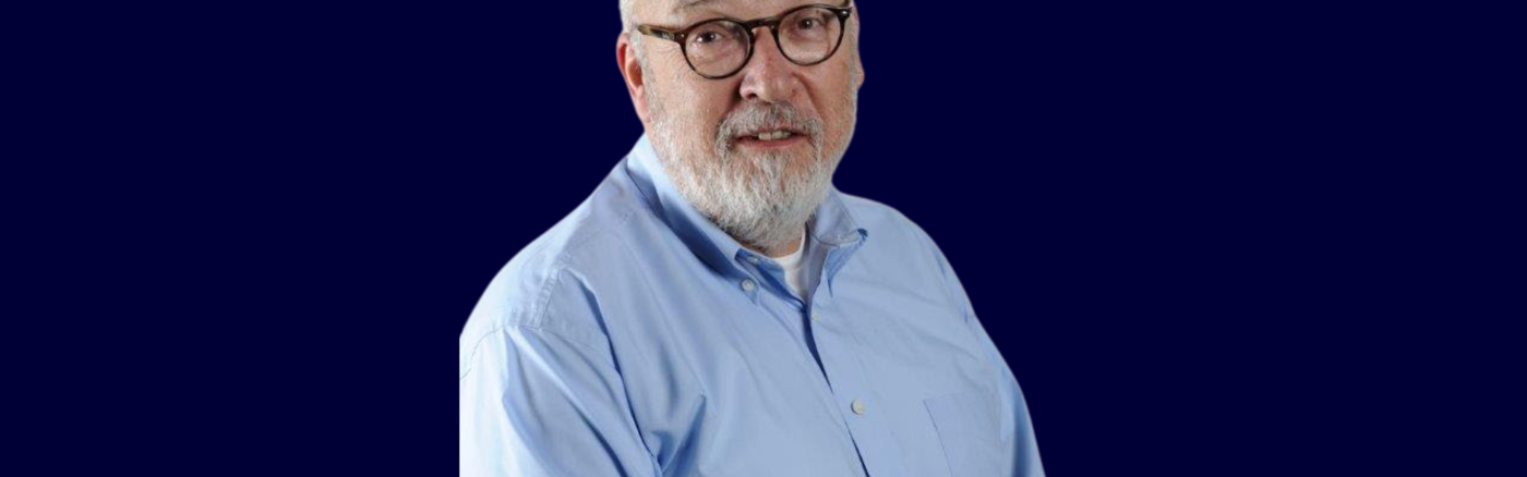 Vrijwilliger Gerrit blauwe achtergrond