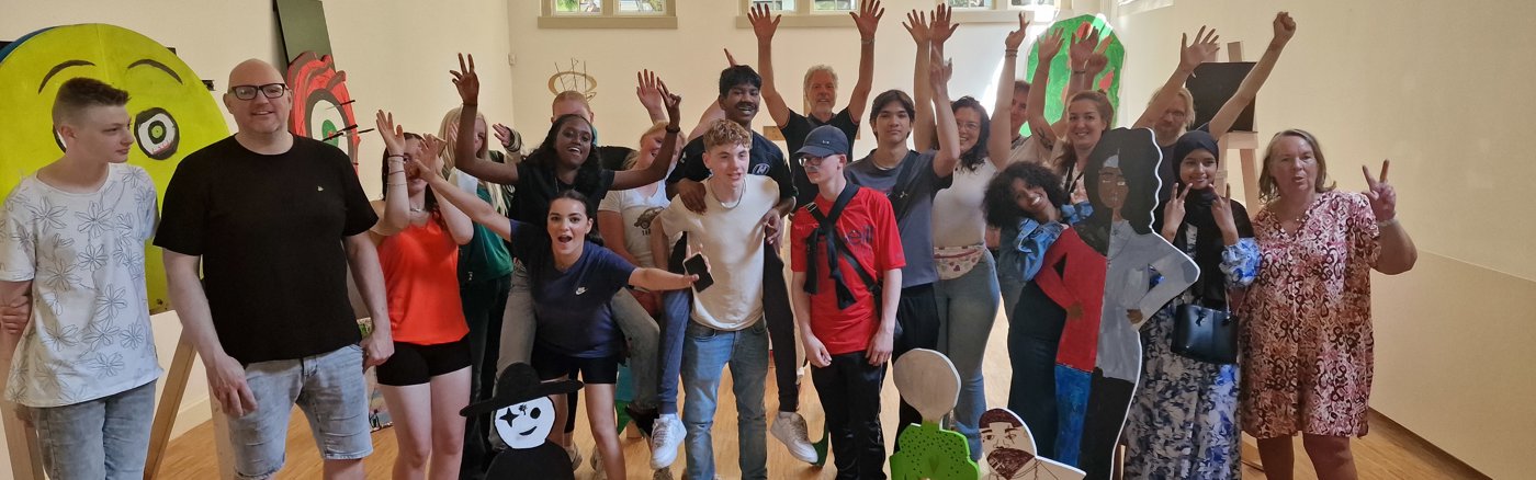 Jongerenbegeleiding: organisatie kunstproject