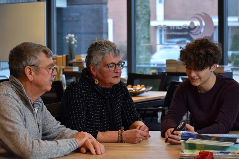 Stichting Jongeren Voor Ouderen