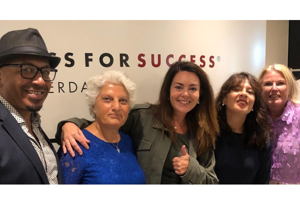 Ontwerp visueel document voor Dress for Success