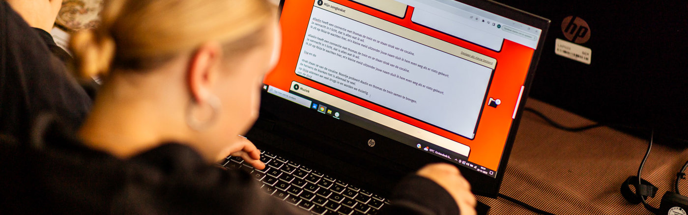 5 social media posts