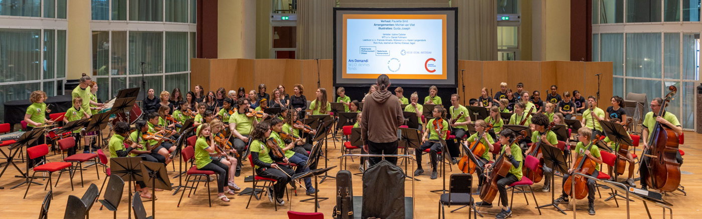 Campagne huisstijl met materiaal ontwerpen