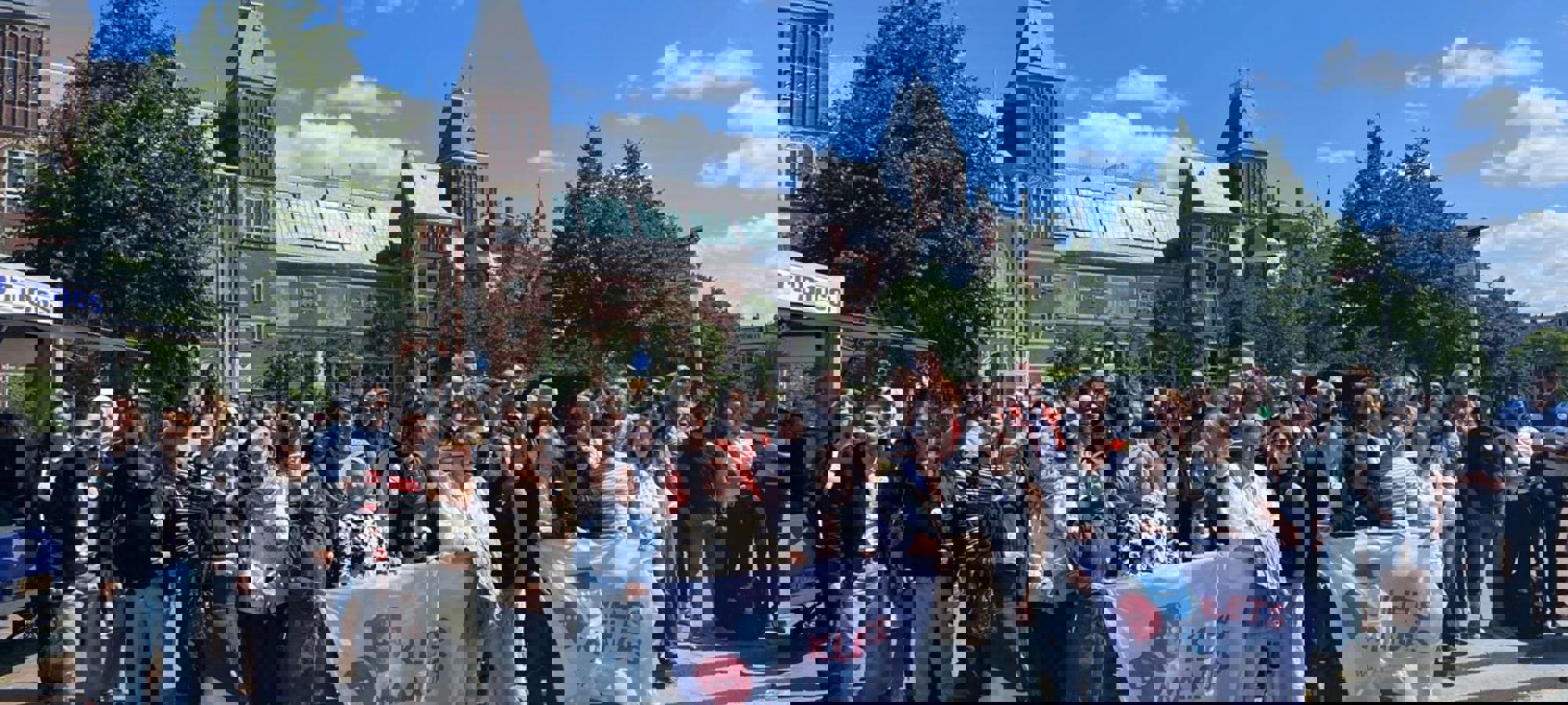 7ab0b141-f7a5-49c3-adfb-1af7e32e850d