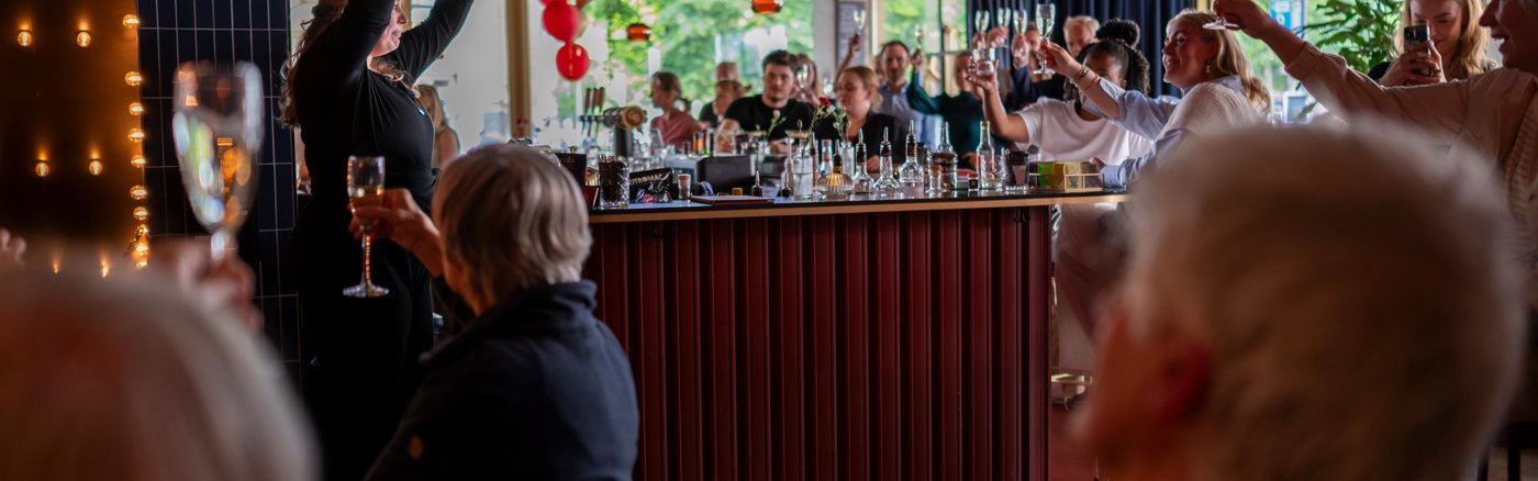 Facebook, LinkedIn & Instagram Ads