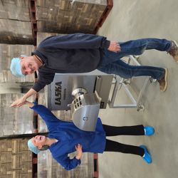 Een trotse samenwerking met boer Henk van de Boerderij Chips. Waarbij we 100 kg chips per dag redden.