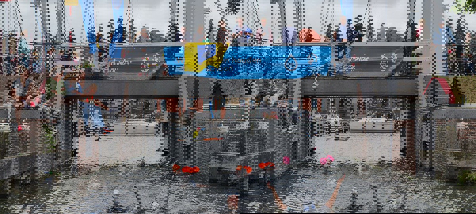 7e37f700-1906-4ff5-ae6e-fcac1490a5d1